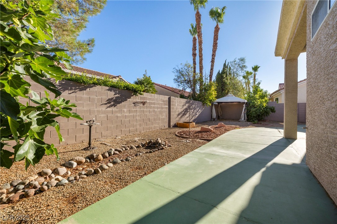 8537 Highland View Avenue