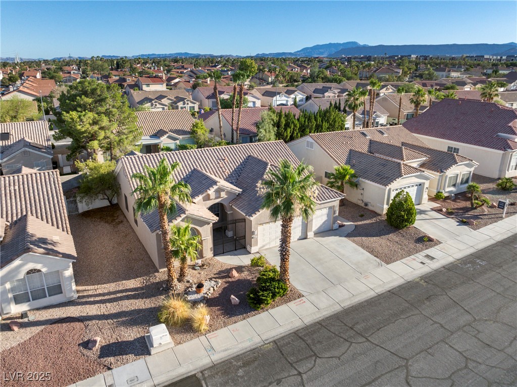 8537 Highland View Avenue