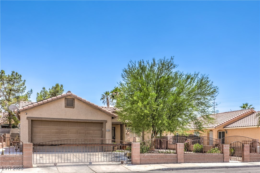 5453 Palisades Quad Avenue