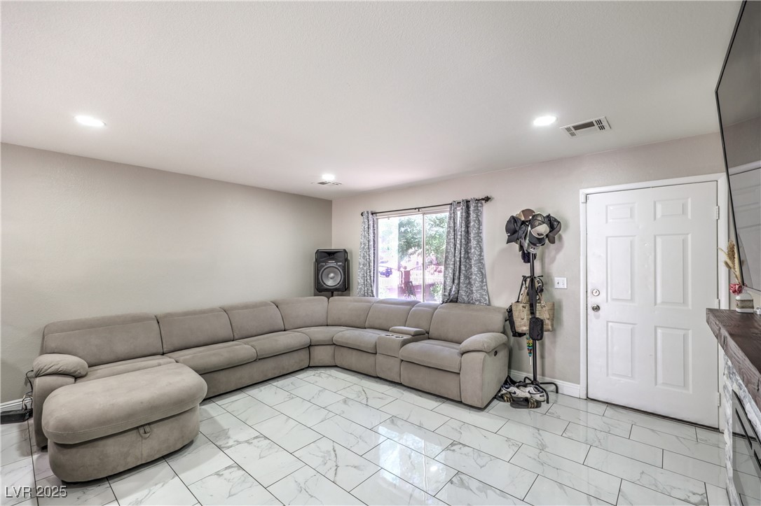 5453 Palisades Quad Avenue