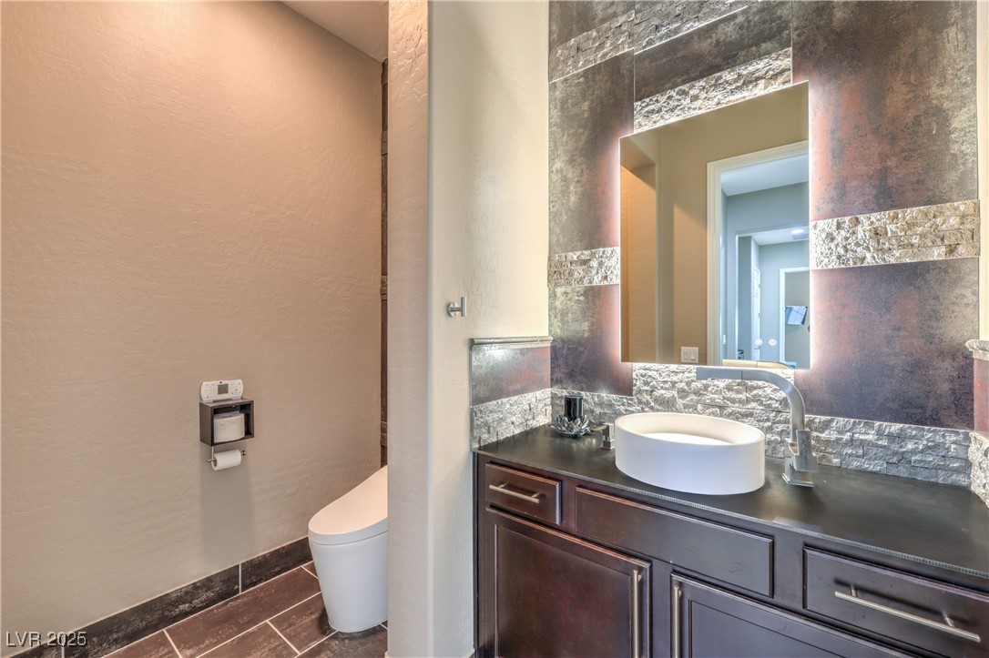 10319 Larkmead Avenue