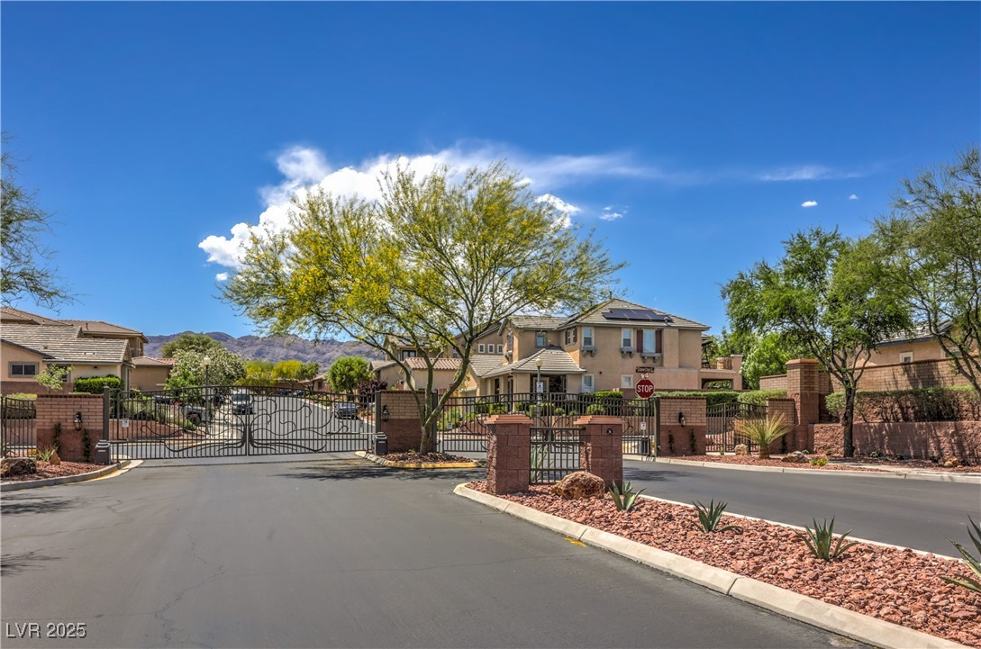 10319 Larkmead Avenue