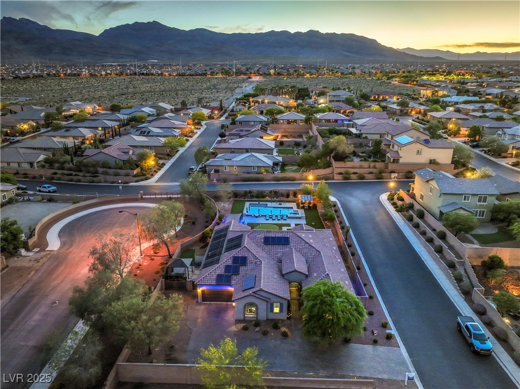 10319 Larkmead Avenue