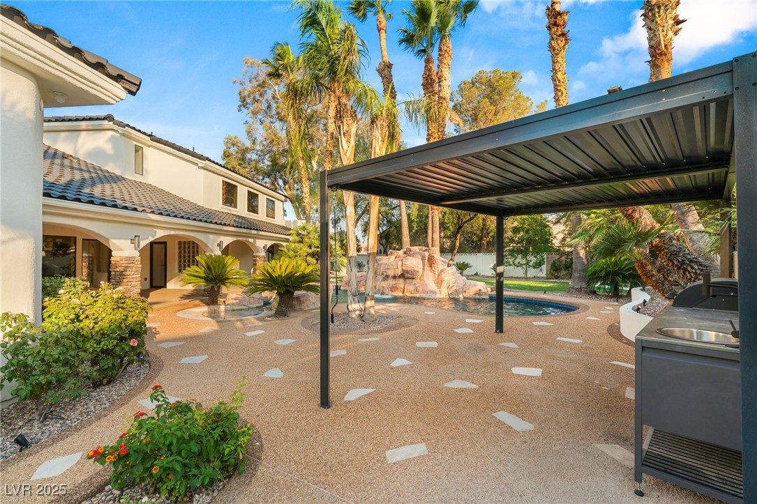 2935 Montessouri Street