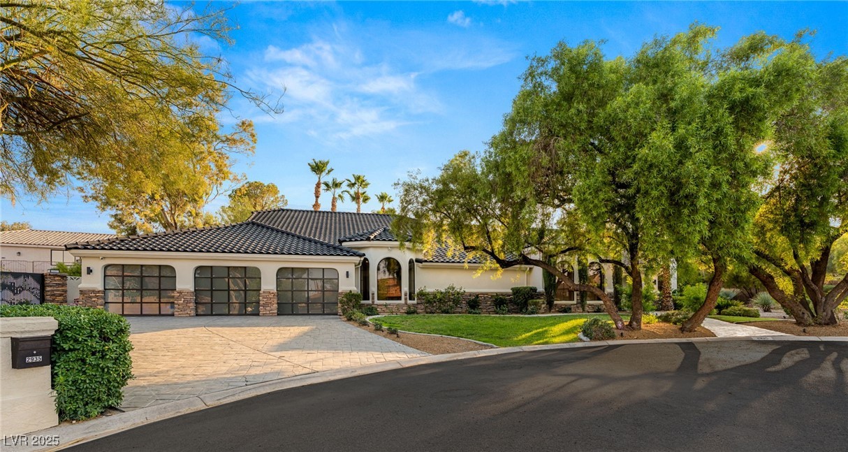 2935 Montessouri Street