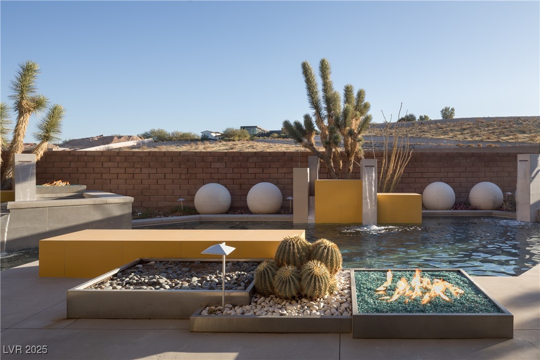 80 Glade Hollow Drive