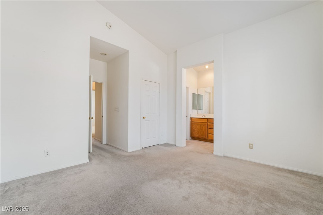 754 Canfield Point Avenue