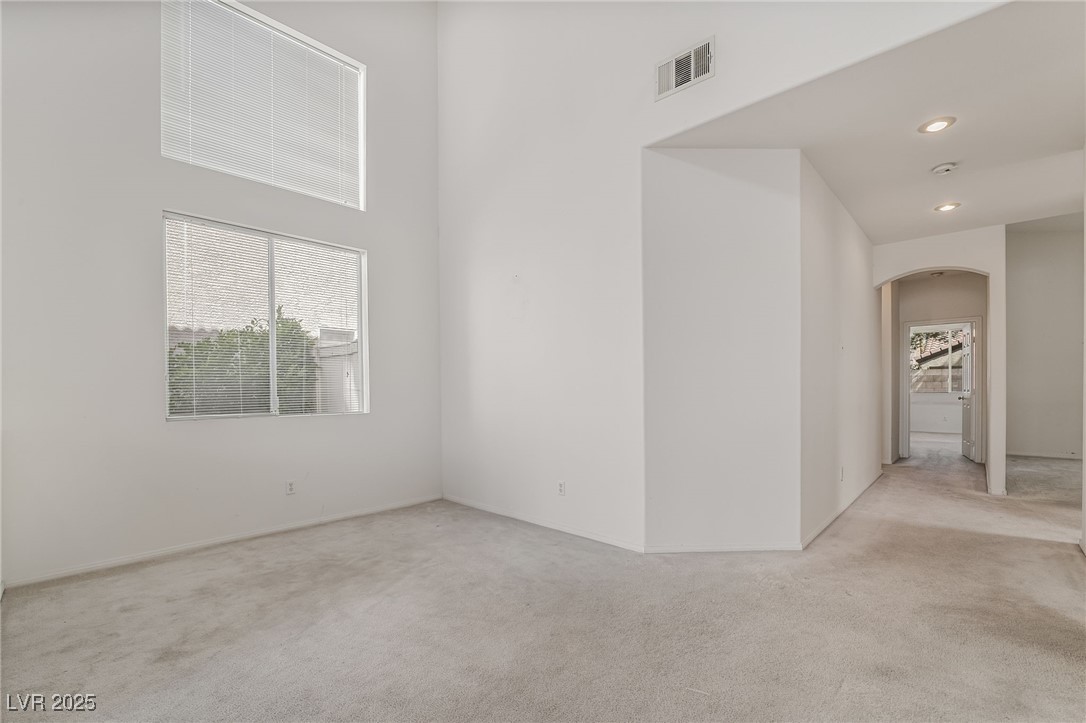 754 Canfield Point Avenue