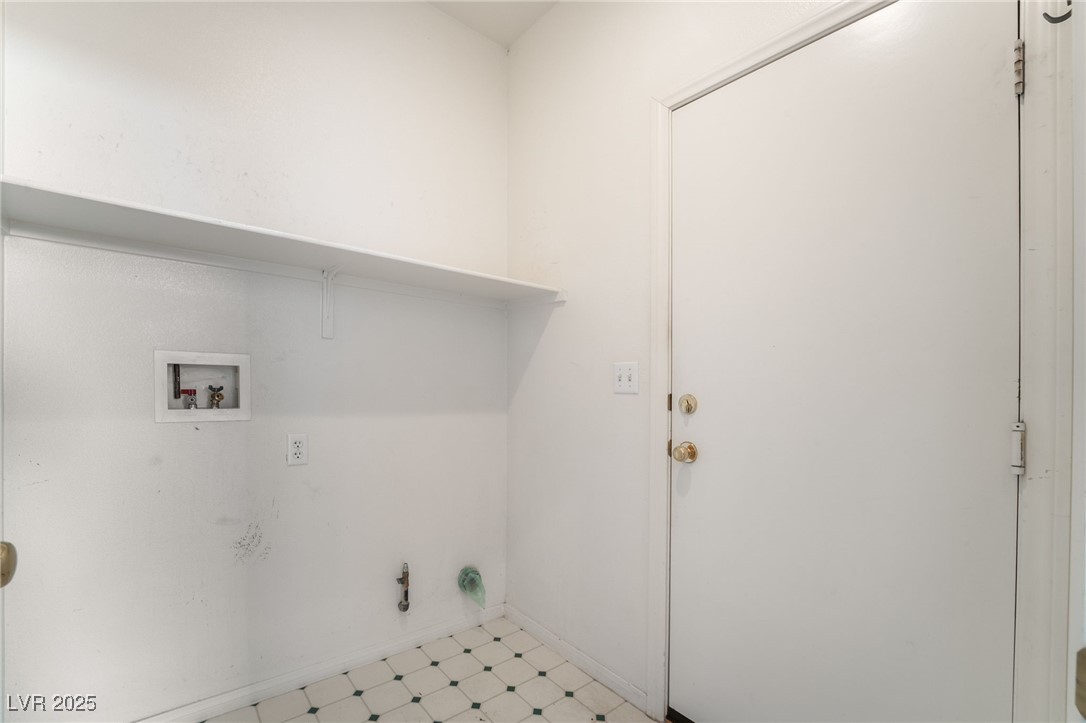 754 Canfield Point Avenue