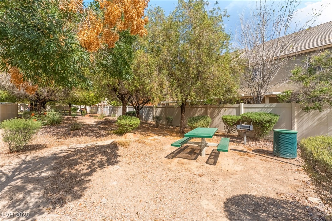 4923 Scholl Canyon Avenue