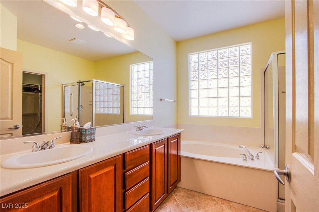 2131 Sandstone Cliffs Drive