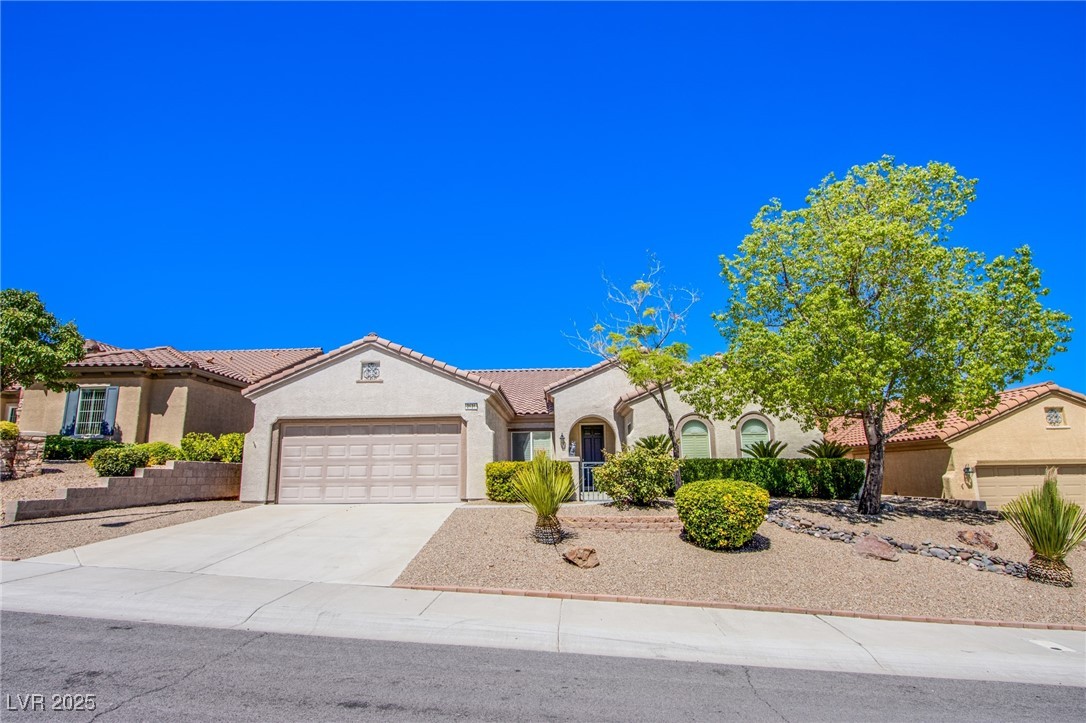 2131 Sandstone Cliffs Drive