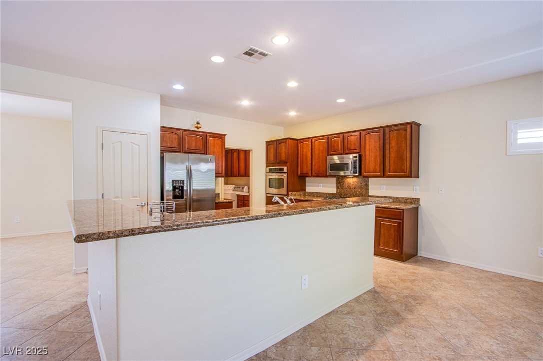 2131 Sandstone Cliffs Drive
