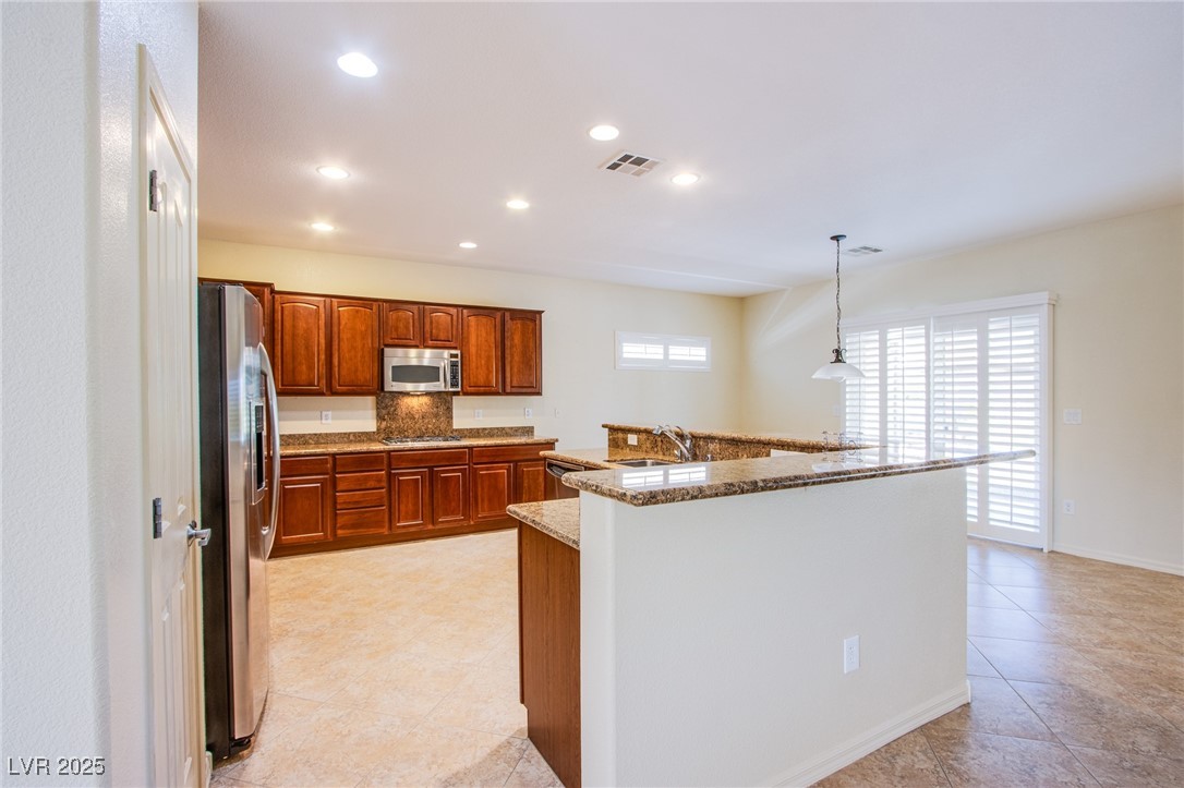 2131 Sandstone Cliffs Drive