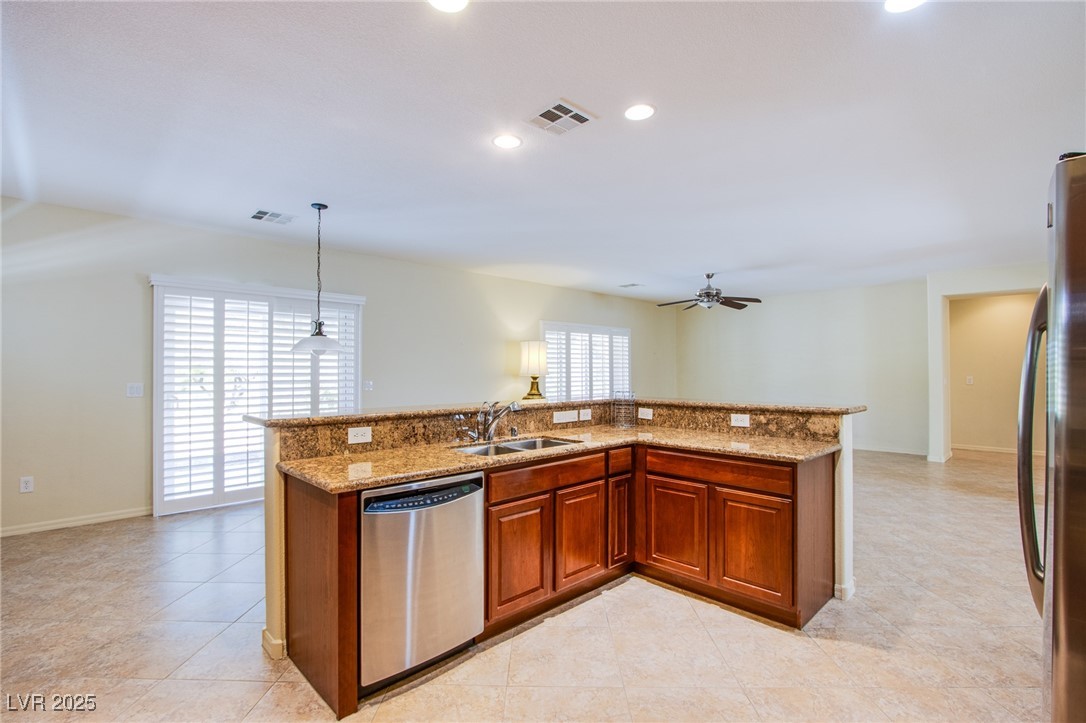 2131 Sandstone Cliffs Drive