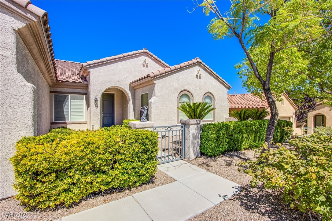 2131 Sandstone Cliffs Drive