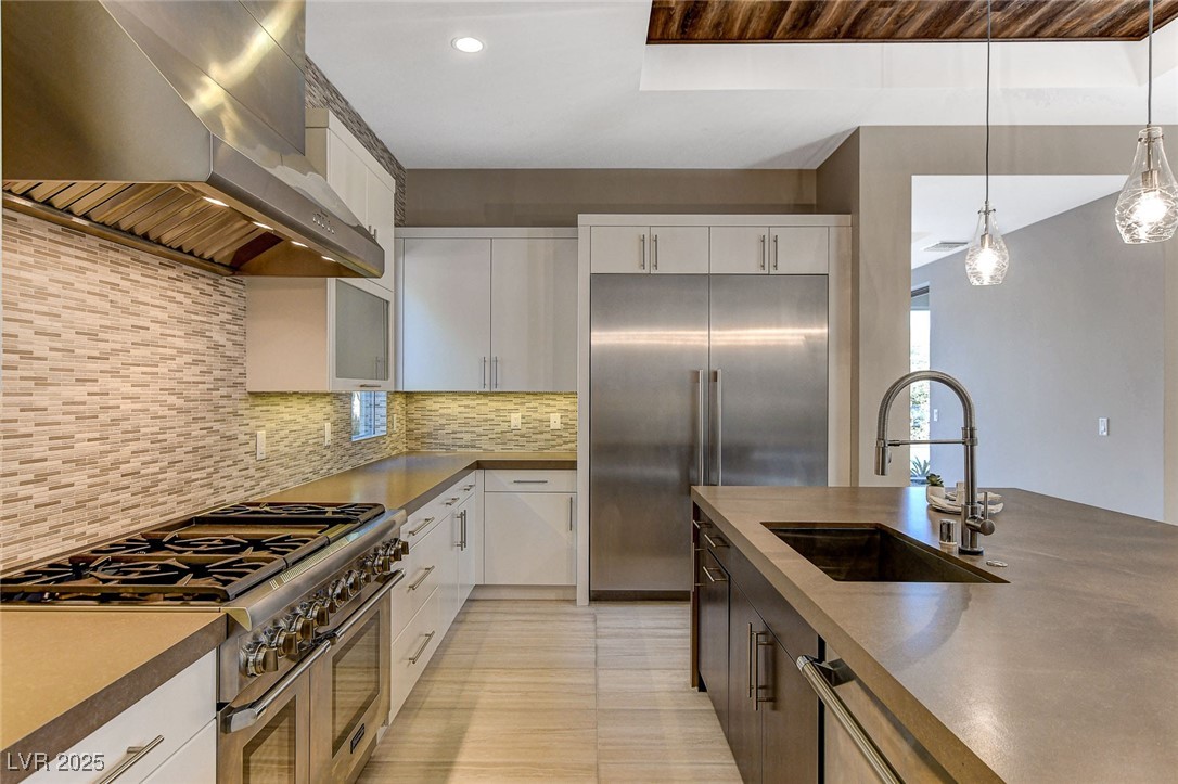 11460 Ruby Falls Way