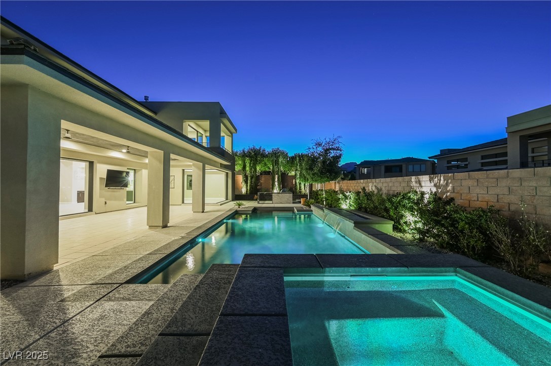 11460 Ruby Falls Way