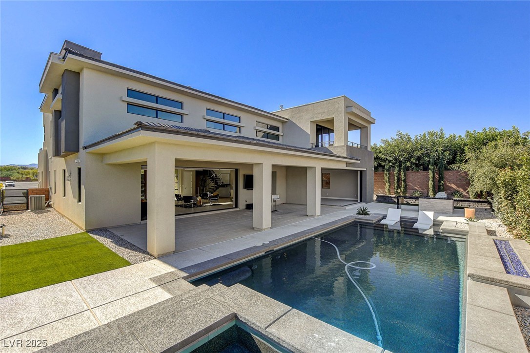 11460 Ruby Falls Way