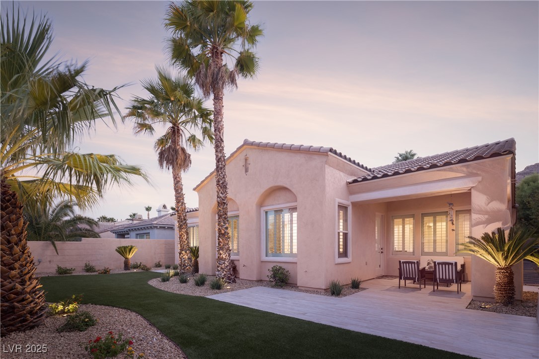 2824 Evening Rock Street