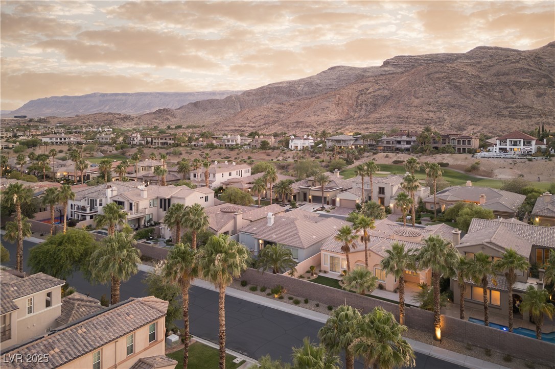 2824 Evening Rock Street