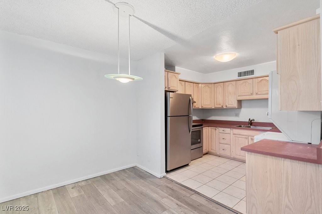 350 East Desert Inn Road H205