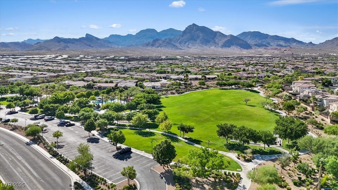 714 Rogue Wave Street