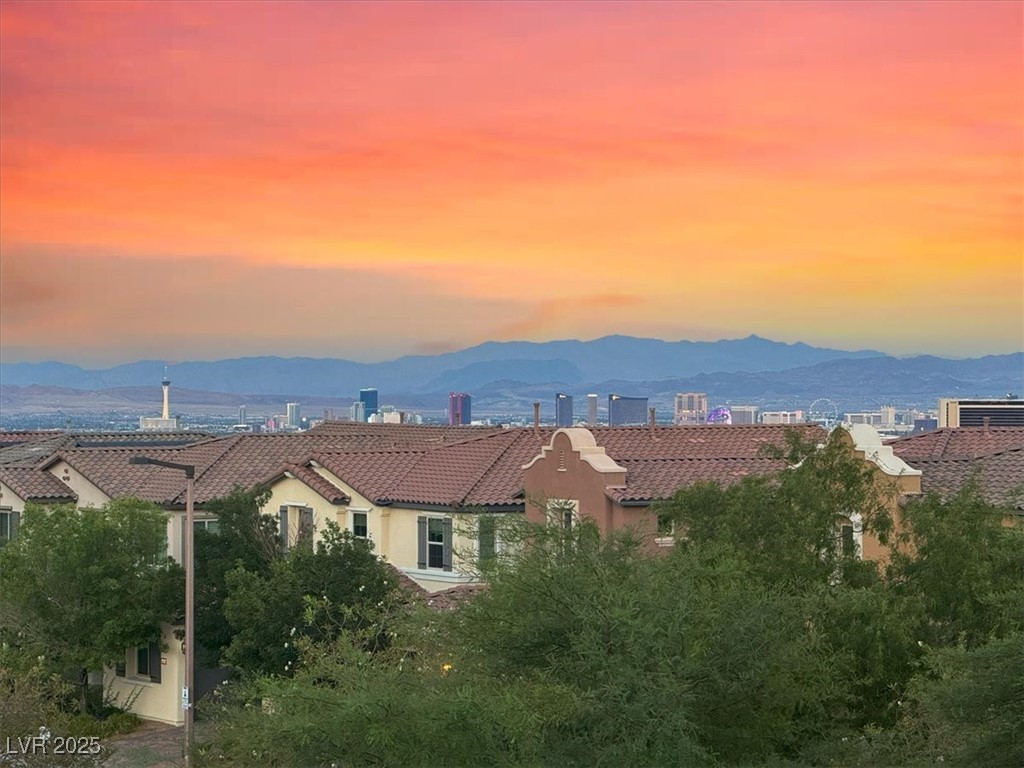 714 Rogue Wave Street