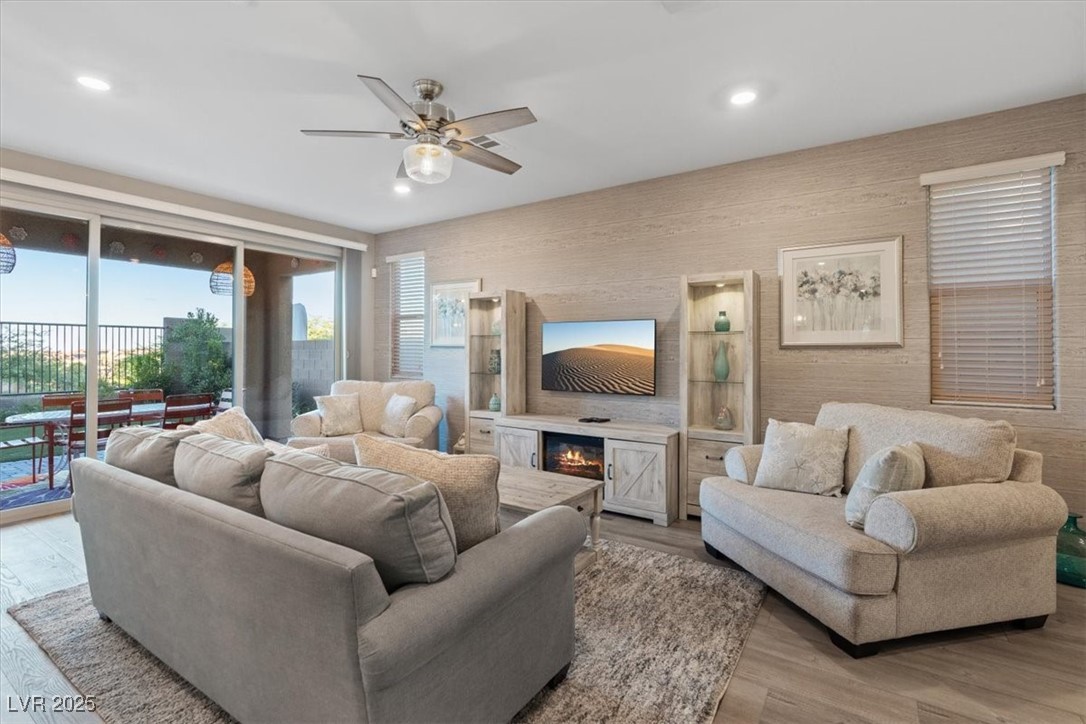 714 Rogue Wave Street