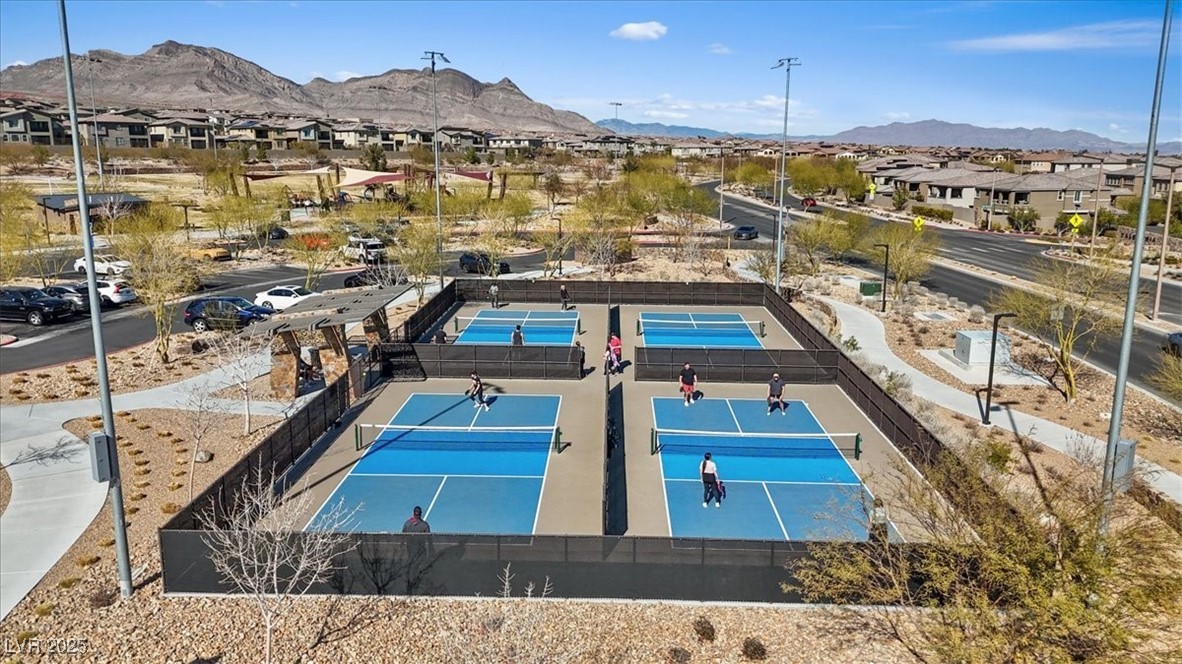 714 Rogue Wave Street