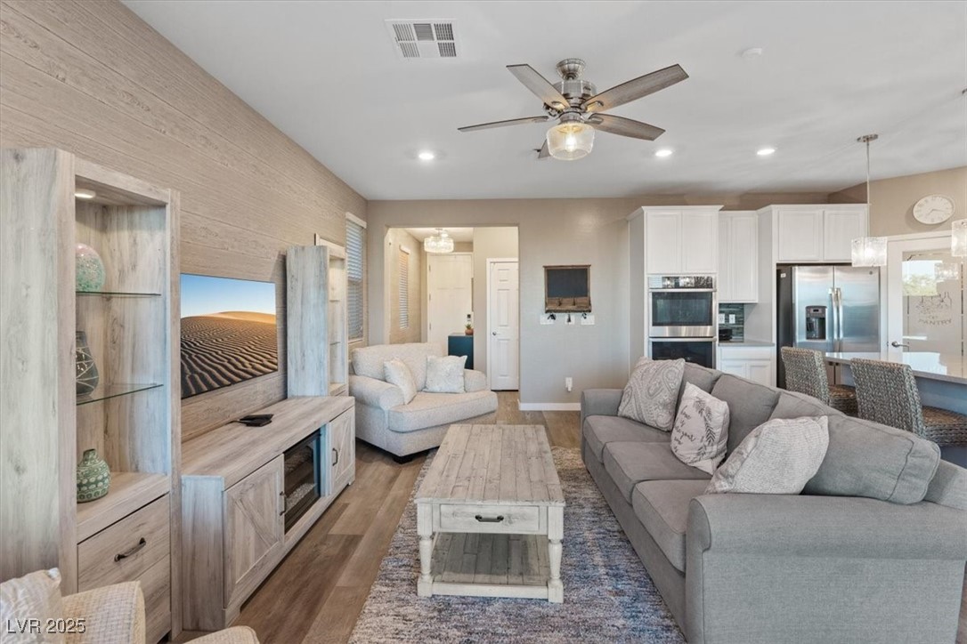 714 Rogue Wave Street