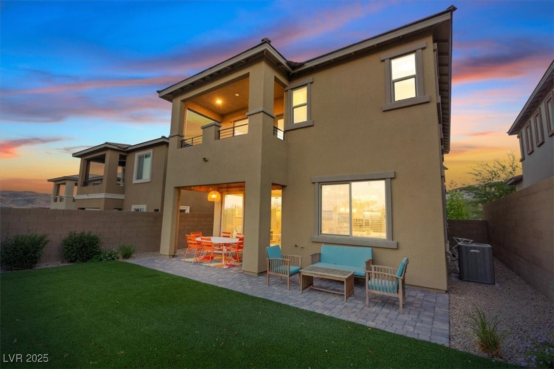 714 Rogue Wave Street