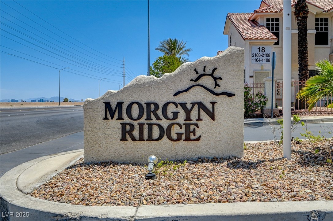 8555 West Russell Road 2015