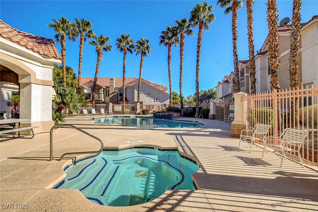 8555 West Russell Road 2015