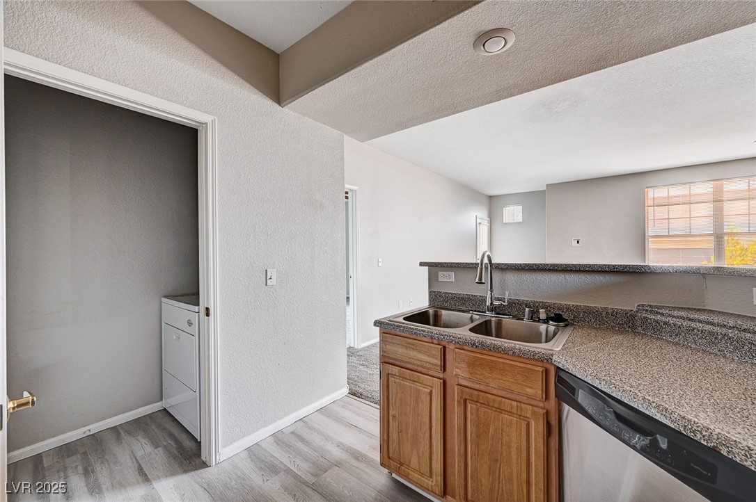 8555 West Russell Road 2015