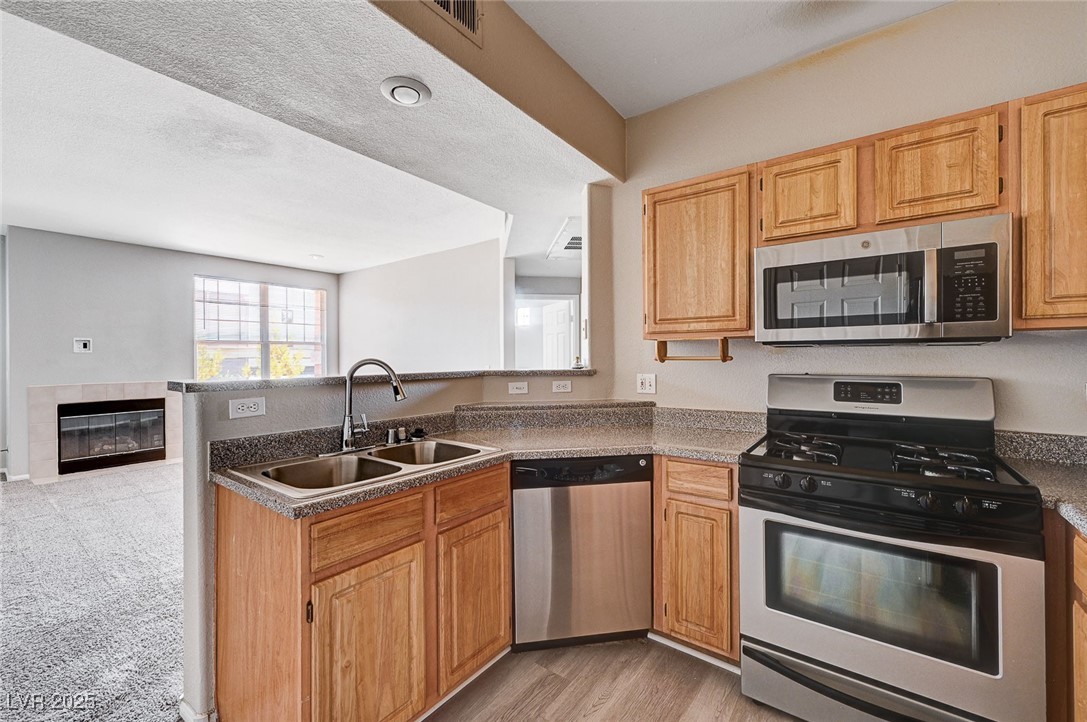 8555 West Russell Road 2015