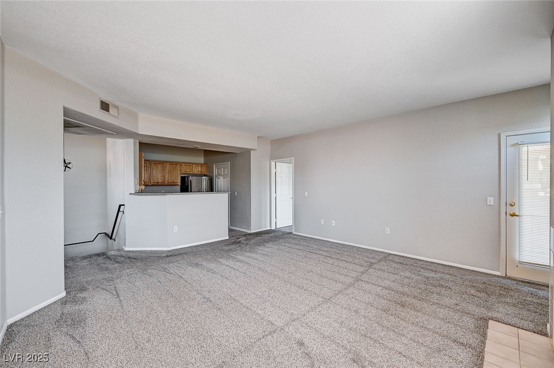 8555 West Russell Road 2015