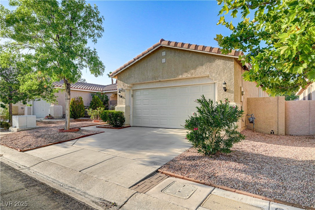 10612 Primrose Arbor Avenue