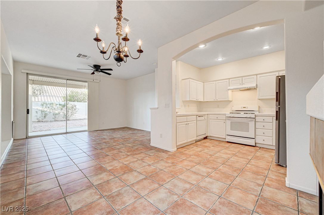 10612 Primrose Arbor Avenue