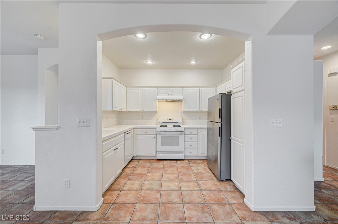 10612 Primrose Arbor Avenue