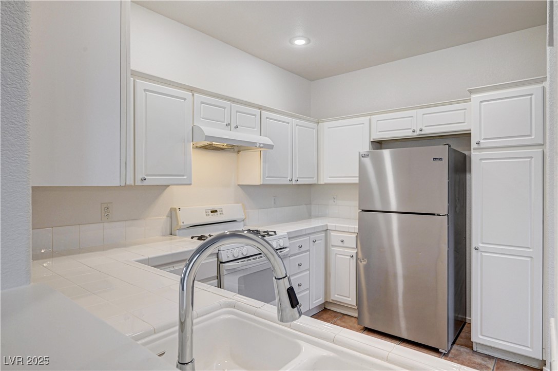 10612 Primrose Arbor Avenue