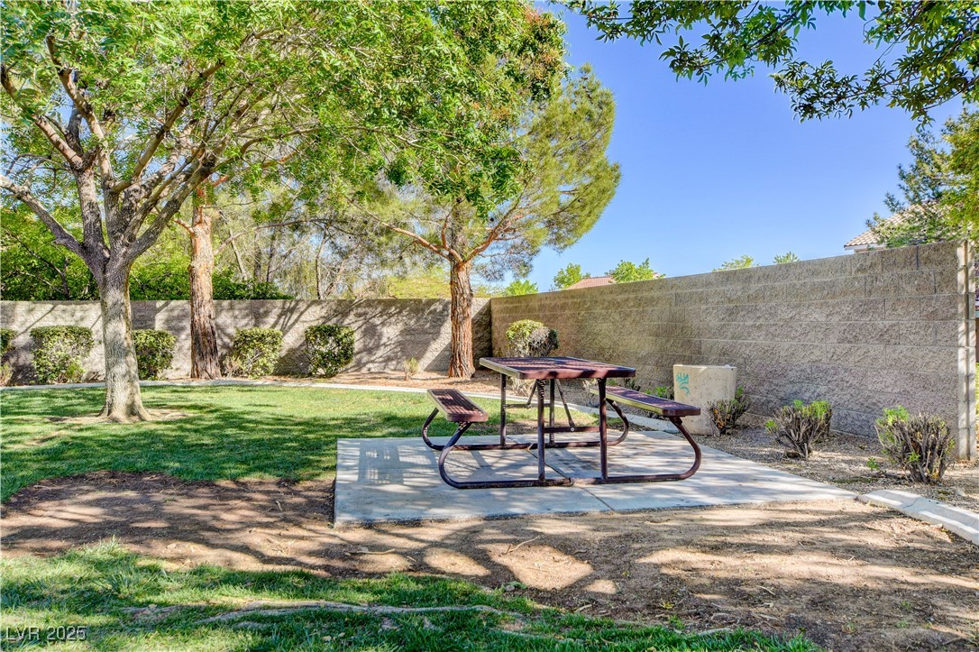 10612 Primrose Arbor Avenue