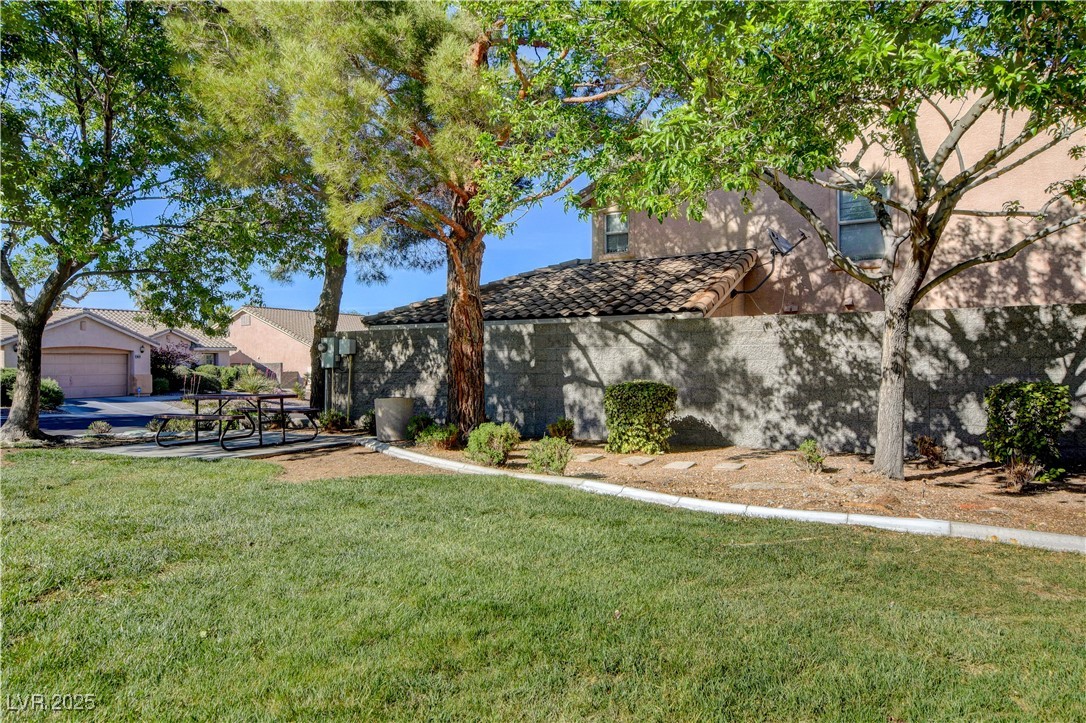 10612 Primrose Arbor Avenue