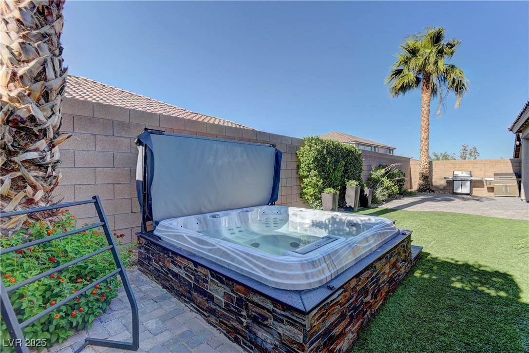9964 Peaceful Peaks Avenue