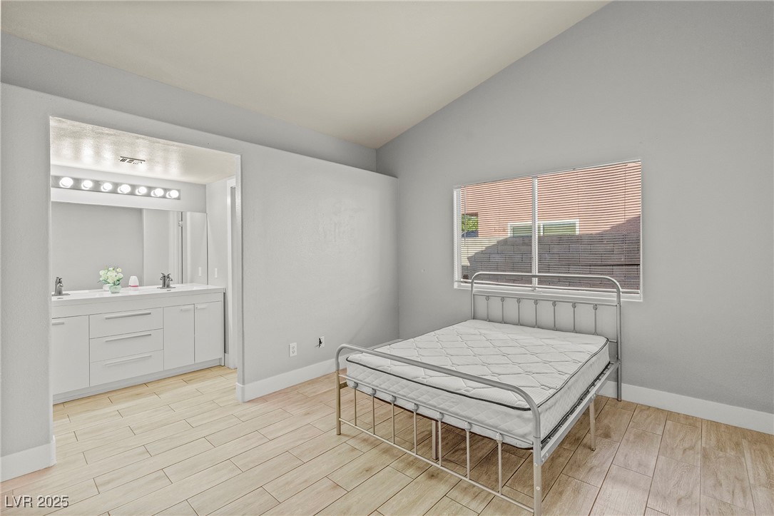 5616 Royal Castle Lane