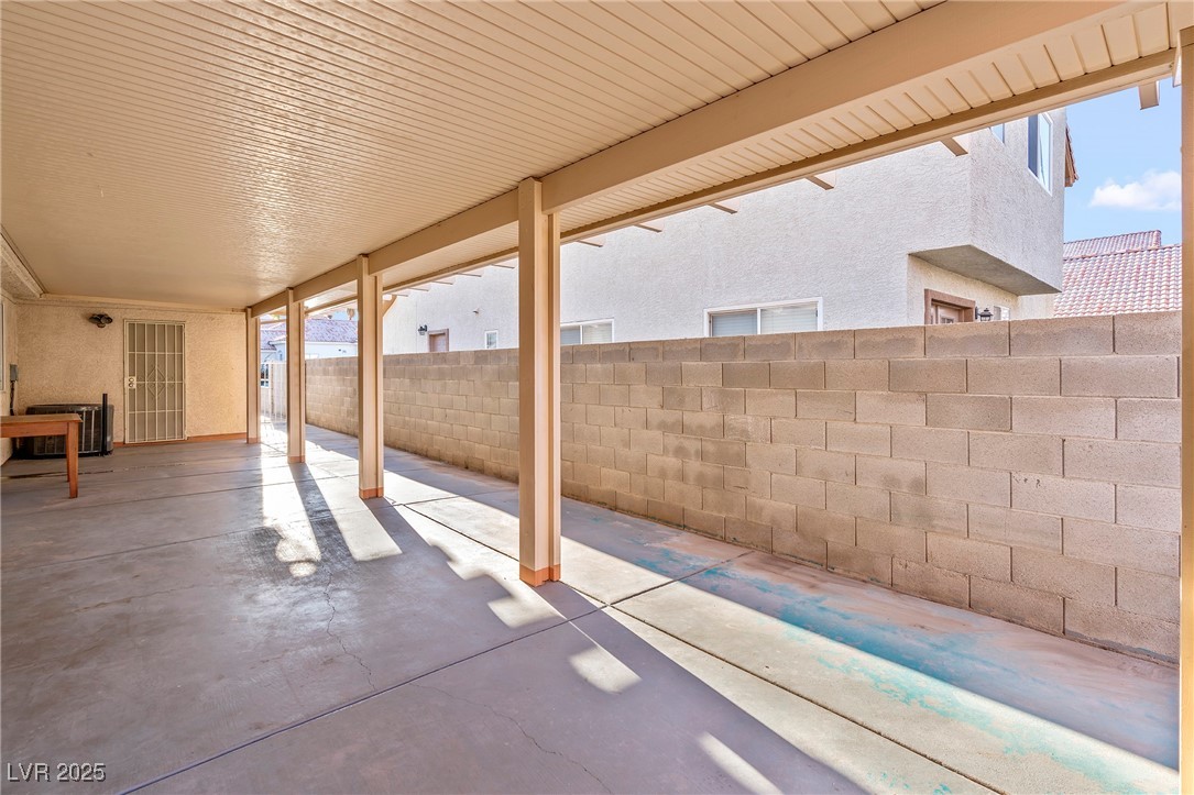 5616 Royal Castle Lane