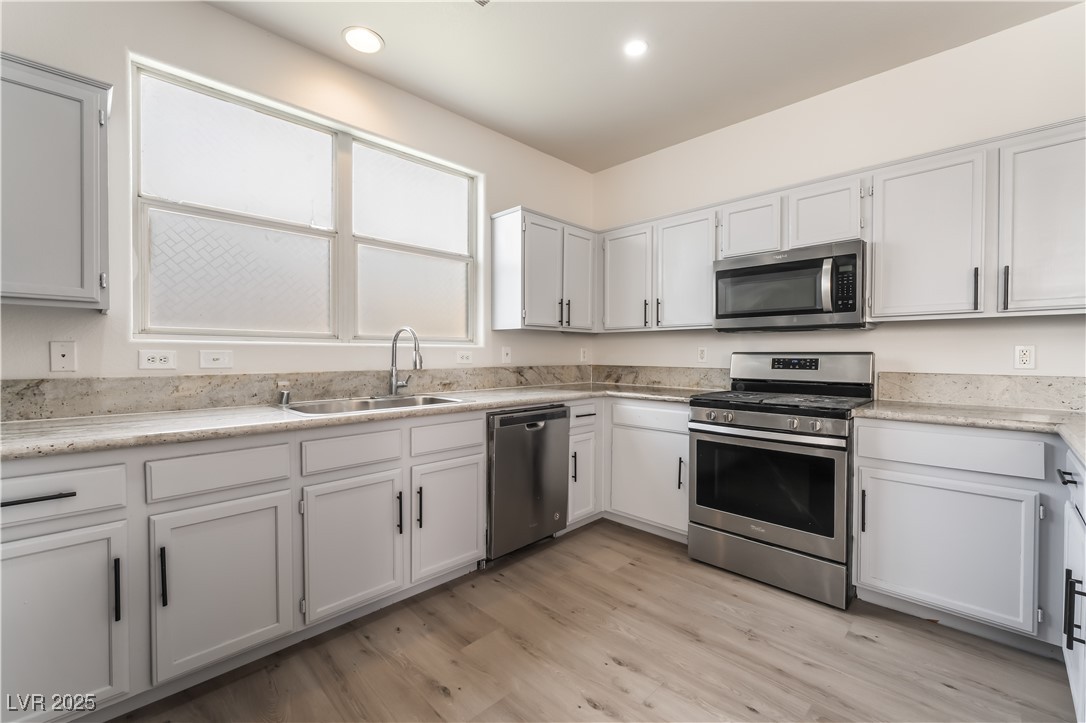 2501 LIVING ROCK Street