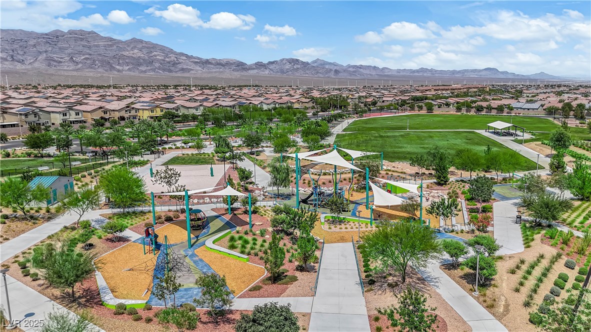 4650 Blaise Avenue 102