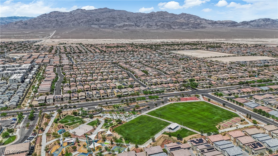 4650 Blaise Avenue 102