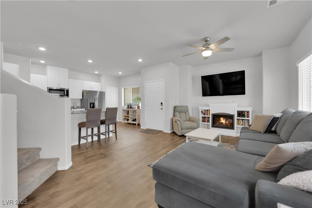 4650 Blaise Avenue 102